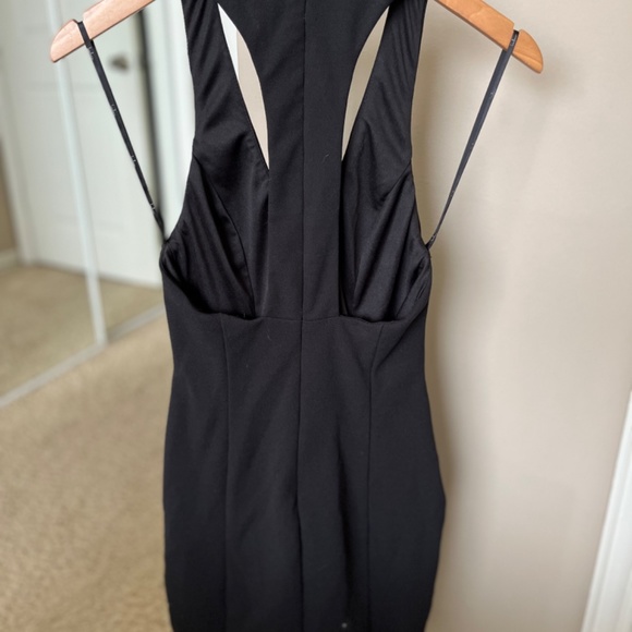 Clothes - Picture 2 of 4